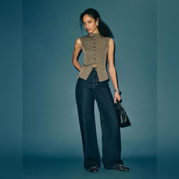 Reformation Lottie Vest - Picture 3 of 9